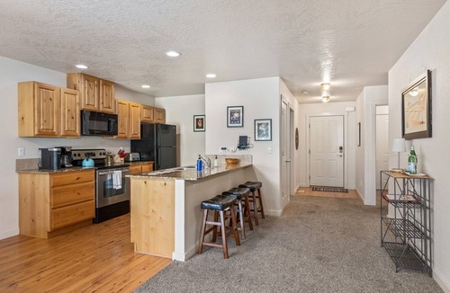 Meridian House | 4 Adjacent Homes | Great for Families | Sleeps 32!