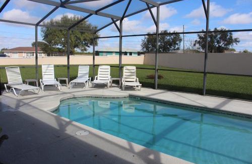 Haines City Villa | 4 bed 3 bath Beautiful family villa