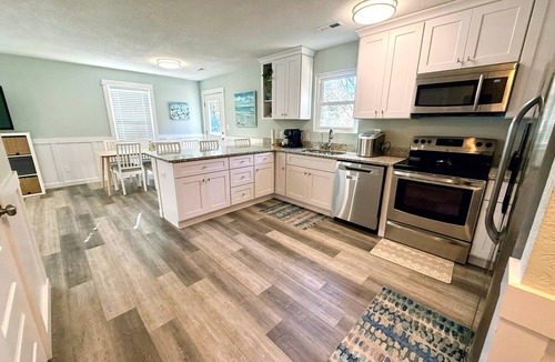 Carova Beach Cottage | 4-bedroom Carova Beach cottage, 4 streets from the Ocean in 4x4 area of Corolla