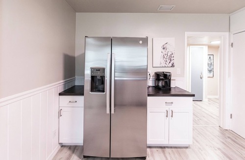 Osprey House | 4-bedroom heated pool house 5 minutes to the beach