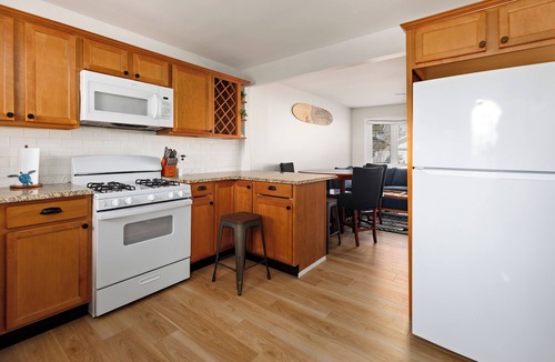 Lower Township House | 4-bedroom Master Spa Oasis - Sleeps 10 Dog Friendly