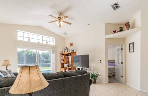 Sabal Harbour Villa | 4 bedroom pool villa with great lakeview - bird lovers dream