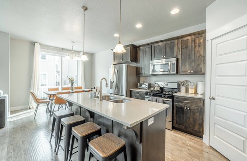 Sunset Heights House | 4-bedroom townhome in Orem on The Links at Sleepy Ridge Golf Course