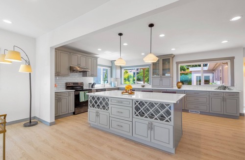 View Ridge House | 4 Beds Top Floor House with Lake & Mountain Views