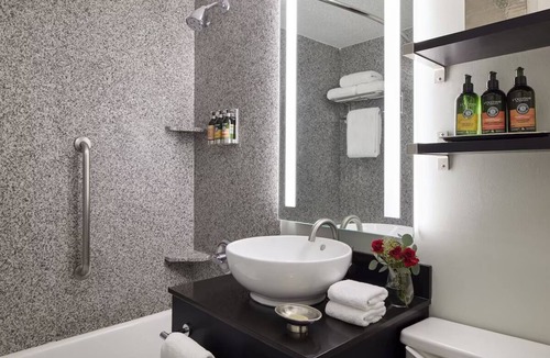 Capitol Hill Hotel | 4 Family Friendly Getaway w/Modern Amenities Near Museums & Cultural Landmarks