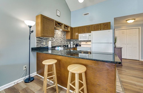 Little River Apartment | 4 Mi to Cherry Grove Beach: Studio w/Pool Access