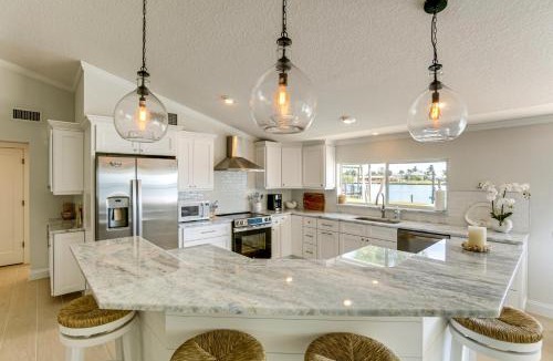 Grove City House | 4 Mi to Englewood Beach: Boating & Fishing Escape