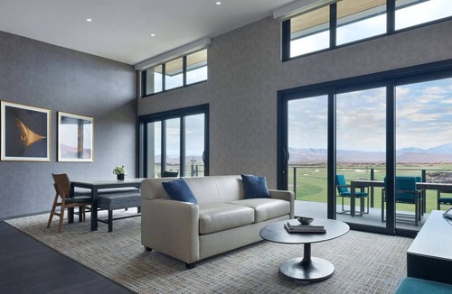 Ivins Hotel | 4 Scenic Rooms for Families & Groups, Surrounded by a Stunning Desert Landscape