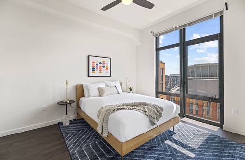 Bluemont Hotel | 4 Units | Modern Apartments in Ballston | Pets Allowed | Rooftop Deck & Fitness