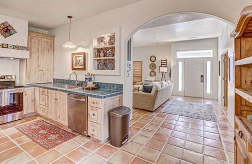 St. George Villa | 41 Amira BUSHMAN · 2 Master King SuitesPools*HotTub*Gym New $ Reduced