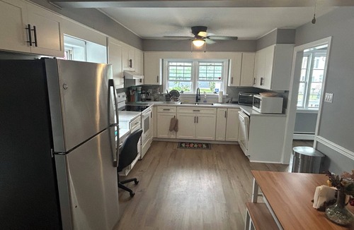Villas House | 4BR house in Lower Township with Inground swimming pool, large patio, WiFi, AC.