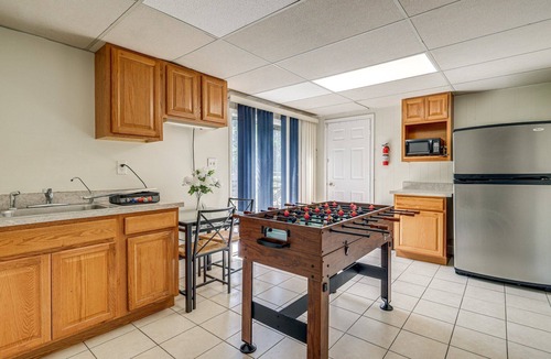 Oxon Hill-Glassmanor Bed & Breakfast | 5-bedroom house in charming Fort Washington with fitness room, AC