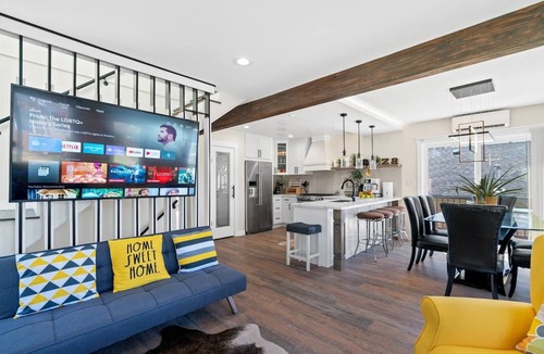 Mid-Beacon Hill House | 5-bedroom vacation home just 7 minutes to T-Mobile Park