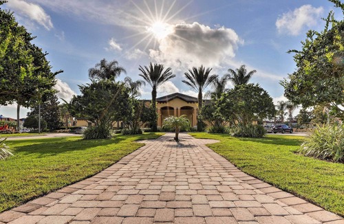 West Kissimmee Cottage | 5 Mi to Walt Disney World! Gem w/Resort Perks