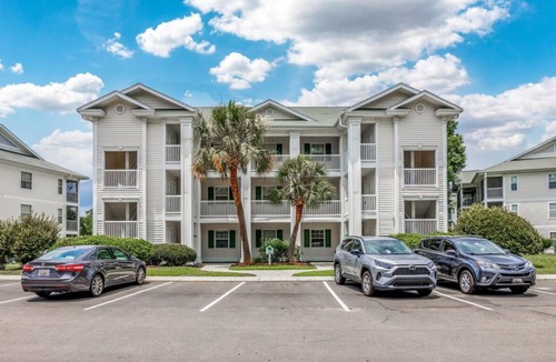 Carolina Forest Apartment | 5 minutes to the beach! Family-size condo with pool & golf.