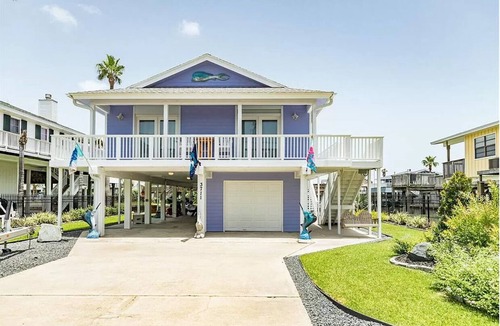 Isla Del Sol House | 5 O'clock Somewhere - 4 bed 3 bath - Sea Isle West End Galveston Bay