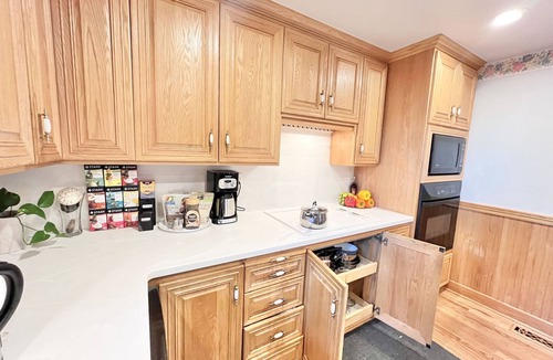 Kirkland House | 5 ⭐ TOP CHOICE ⭐ 6-bedroom home huge backyard