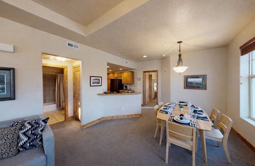 Kimball Junction Condo | 5949C Foxpoint walk to shopping dining prime spot