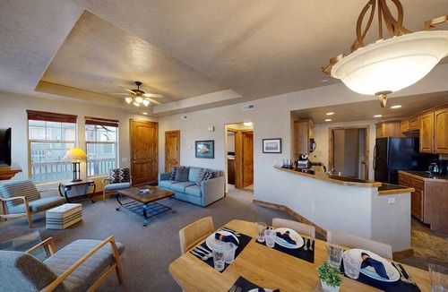 Kimball Junction Condo | 5949C Foxpoint walk to shopping dining prime spot