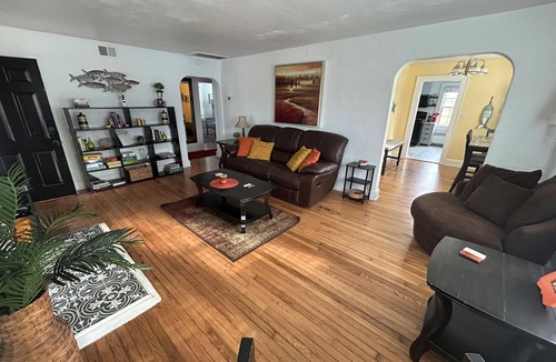 Northeast Virginia Beach Cottage | 6 Block to oceanfront and in the center of the vibe district!