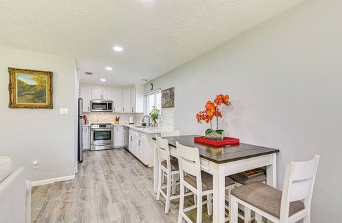 Friendswood Cottage | 6 Mi to Clear Lake: Family Home w/Patio & Yard