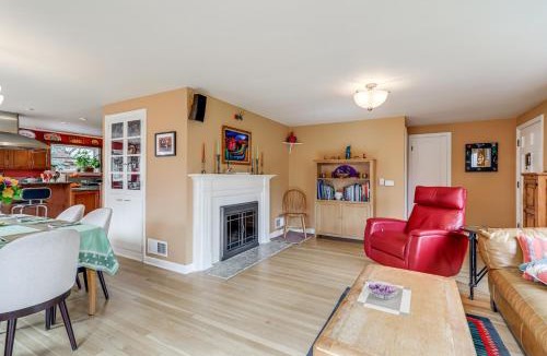Ballard House | 6 Mi to Dtwn Seattle: Walkable Home w/Hot Tub