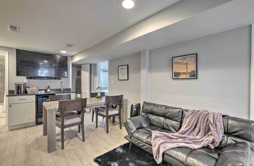 Northeast Apartment | 6 Mi to National Mall: Modern DC Apartment!