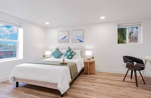 Phinney Ridge House | 6057&301 Entire · 7b3b Huge House @Ballard/Gold Central Location