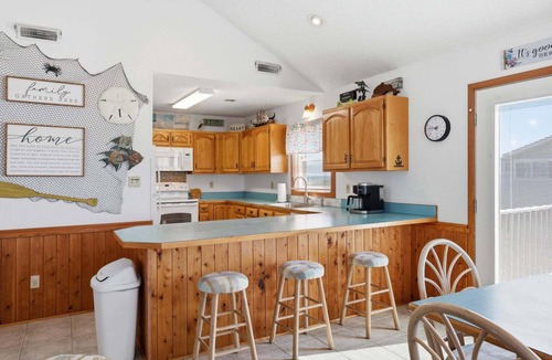 South Nags Head House | 6503-C'est Sea Bon,| Oceanside | South Nags Head | Sleeps 8
