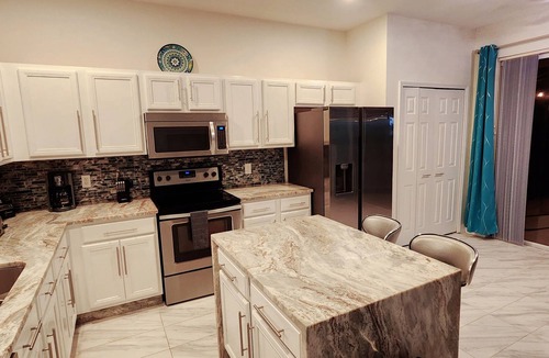 Solana House | 6br 6ba Modern Villa is Perfect for Your Vacation!