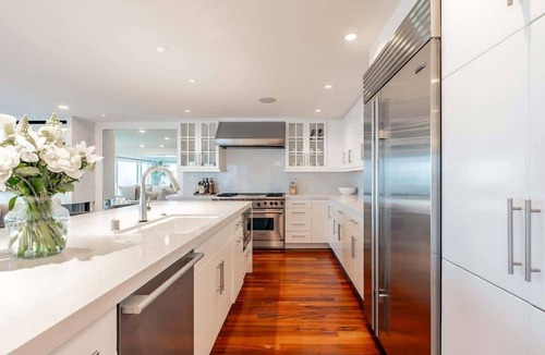Queen Anne House | 7000 sqft Luxury | Skyline Views | Gym & Deck