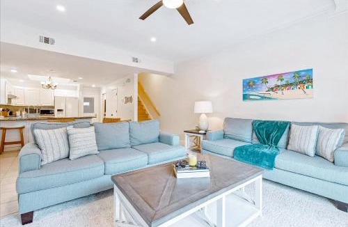 Port Canaveral Villa | 7660 Ridgewood Ave
