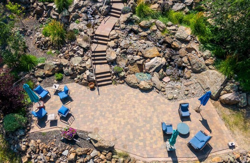 Flagstaff Villa | 7BR Forest Estate | Hot Tub · Volleyball · Sleeps 14