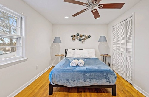 Tysons Bed & Breakfast | 8403 Woodford · Charming | Tysons | Central | 4 bd 3 bth