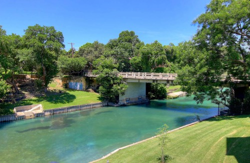 New Braunfels Apartment | 90 m² Apartment ∙ 2 bedrooms ∙ 6 guests