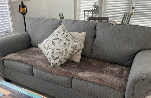 Old Town Cottage | "92 in the SHADE". Spacious one bedroom with a loft in the heart of old town .
