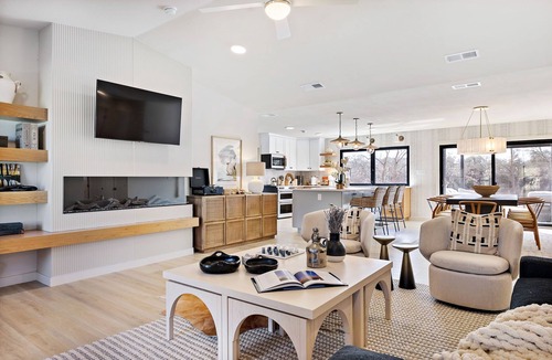 Blanco House | A beautiful and functional central Texas hideaway with large outdoor deck