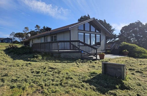 Albion House | A beautiful ocean view property in a gated community on the Pacific Coast.