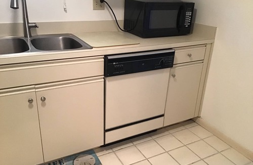 Saint Armands Key Condo | A Prime Location.St Armand's circle, Lido Beach, Shopping, Dinning and Fun