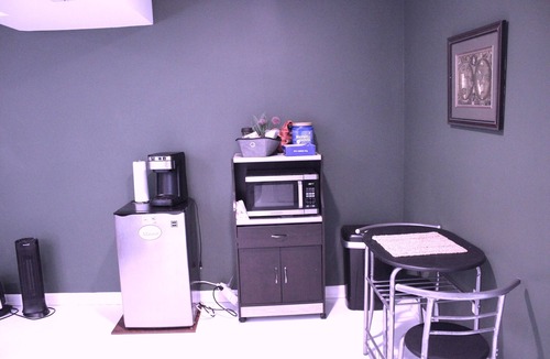 Manassas Park House | A private 2BR & living area w/patio for 4