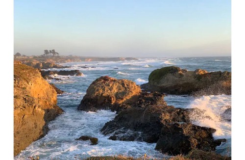 Fort Bragg Hotel | Abalone Room-Weller House Water Tower-Ocean View