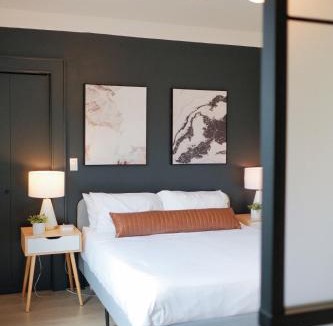 Miller Park House | AC Walks to Cap Hill Parking Newly Renovated