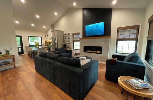 Stevensville Cottage | Accessible, 3 Season Screened-in porch, Sauna, Fire Pit, Dog Friendly