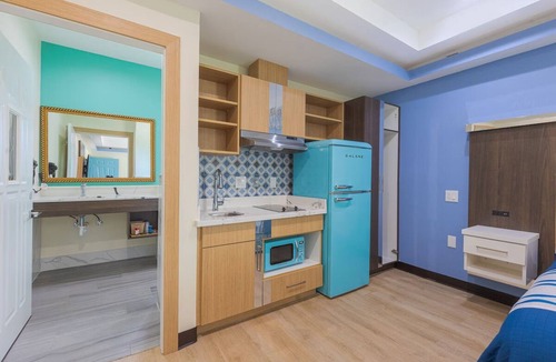 George Bush Park/Eldridge Hotel | Accommodating Villa for Families, Close to Local Attractions - 4 Rooms!