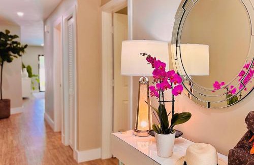 Naples Park Villa | Acqua Atelier by Vanderbilt Beach