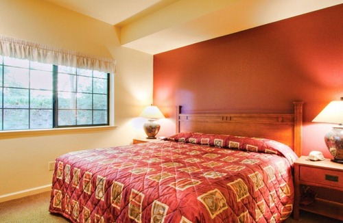 Nice Resort | Adorable 1-bedroom resort by the lake near wineries with AC for Christmas week.