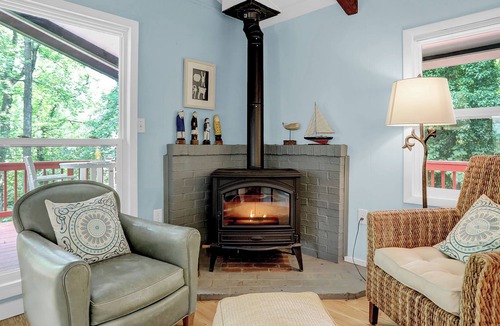 Chesapeake Ranch Estates-Drum Point Cottage | Adorable bungalow w/ access to private beaches and water views.