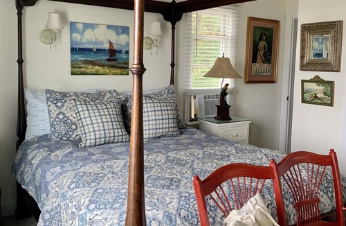 Stevensville Cottage | ADULT ONLY! Magnificent Waterfront Cottage on 5 Acres