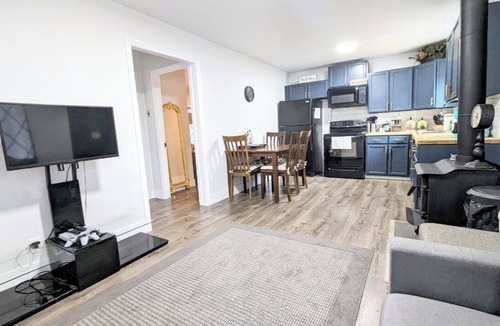 Kelseyville Cabin | Adventure Awaits: Newly Renovated Cabin Just Minutes Away from Outdoor Fun