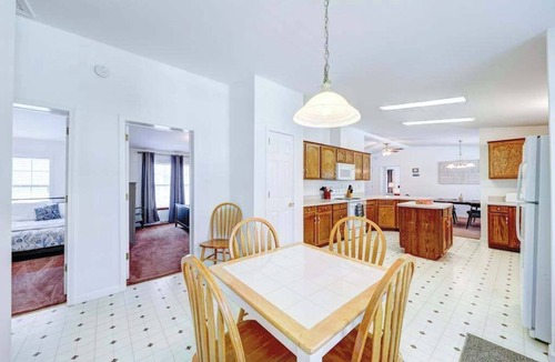 Country Club Estates House | Affordable dog-frienedly beach home w/private deck, gas grill, enclosed yard